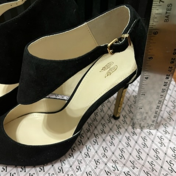 Victoria's Secret Sexy Suede Ankle Wrap Stilettos with Gold 3" Heel, Size 7 - Picture 4 of 5